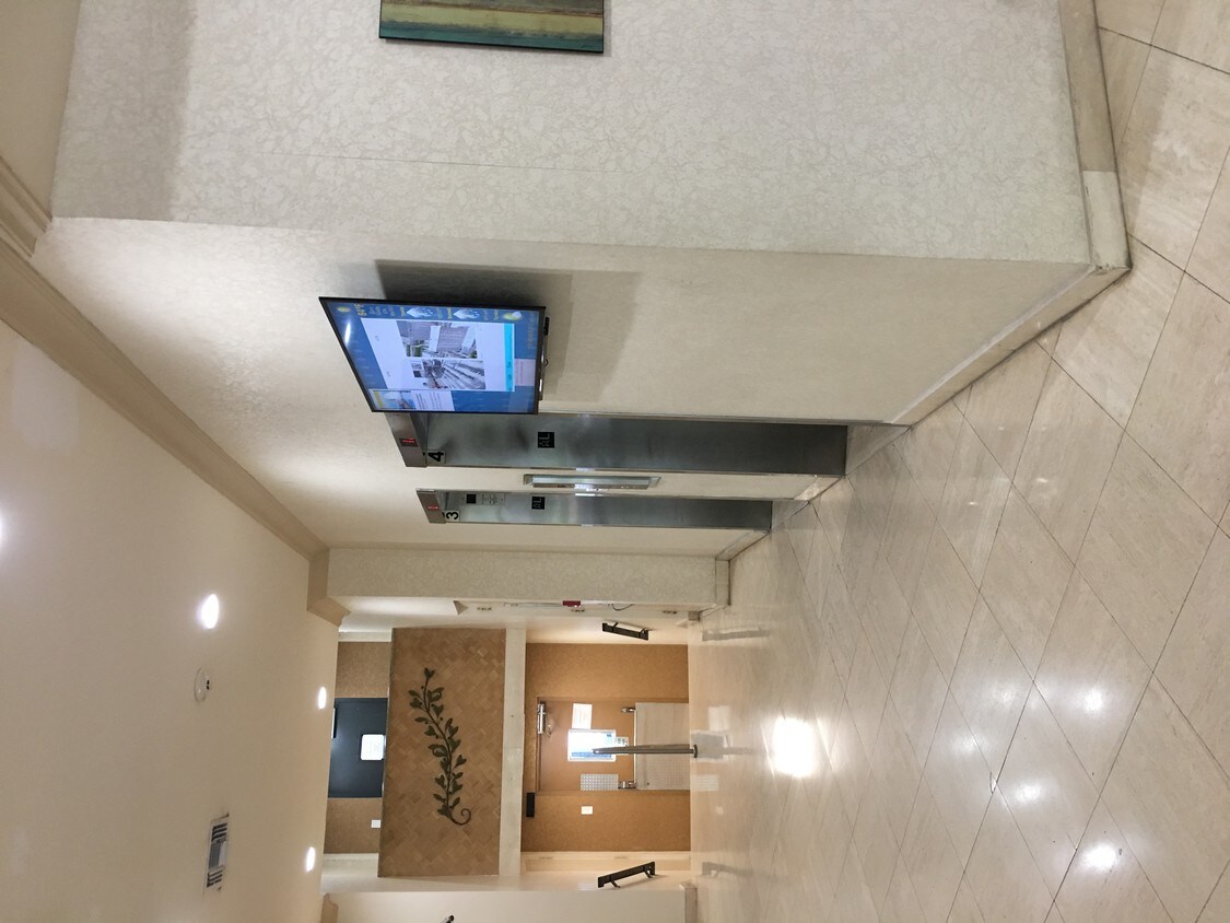 Foto principal - 251 174th St