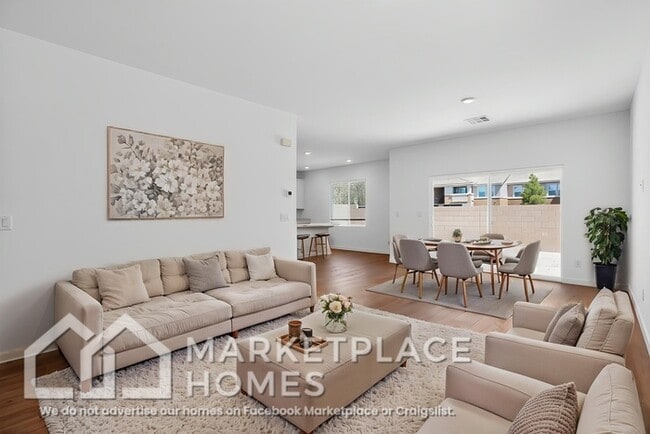 Building Photo - 2650 Marlette Ave