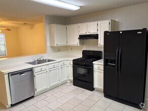 Building Photo - 11901 Swearingen Dr