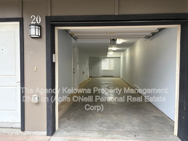 Building Photo - 500 Fleming Rd