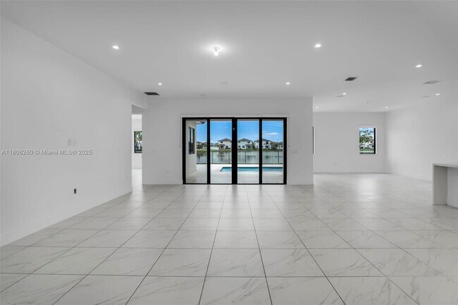 Foto del edificio - 4309 SW 176th Ave