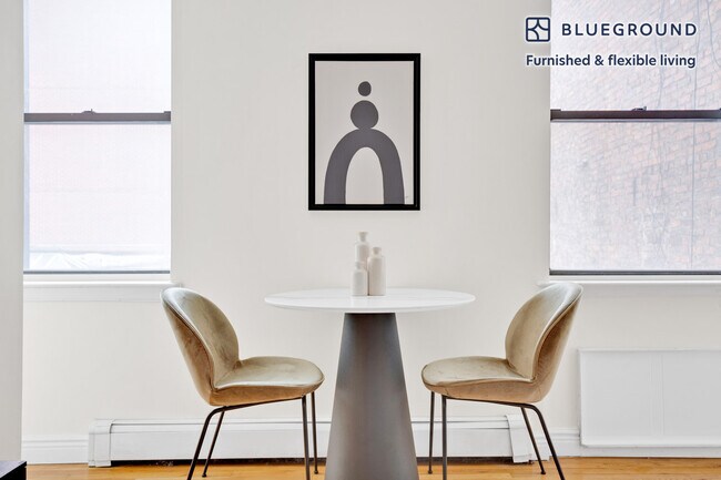 Foto del edificio - 302 8th Ave