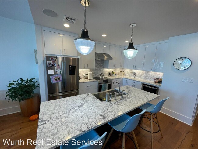 Foto del edificio - 2 br, 2.5 bath House - 147 North Roadway St.