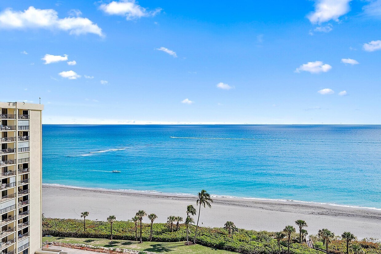Foto principal - 400 Ocean Trail Way