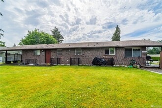 Building Photo - 10804-10810 Davisson Rd SW