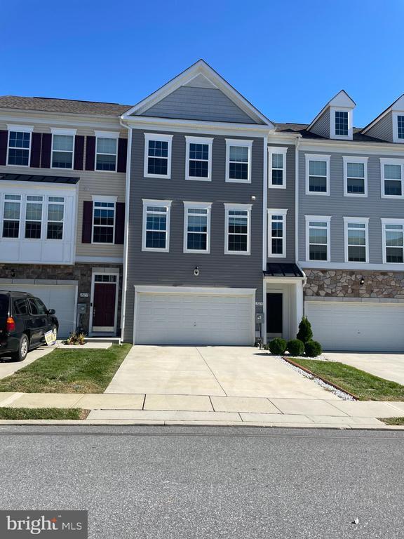 Foto principal - 20231 Capital Ln