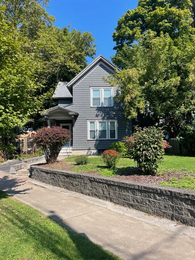 Primary Photo - 709 S Beech St
