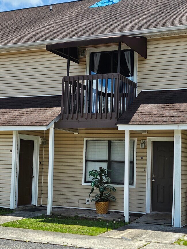 Building Photo - 755 Burcale Rd