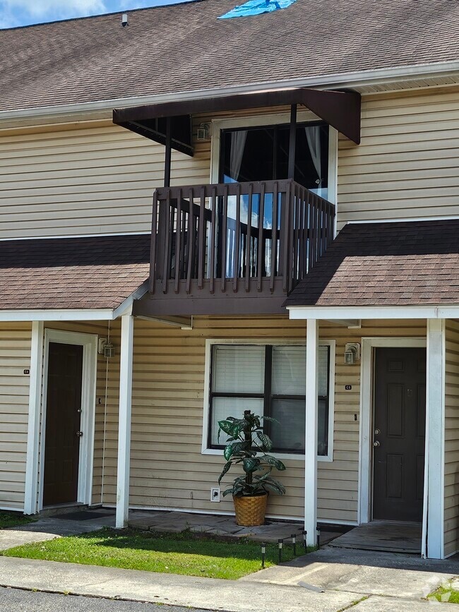 Building Photo - 755 Burcale Rd
