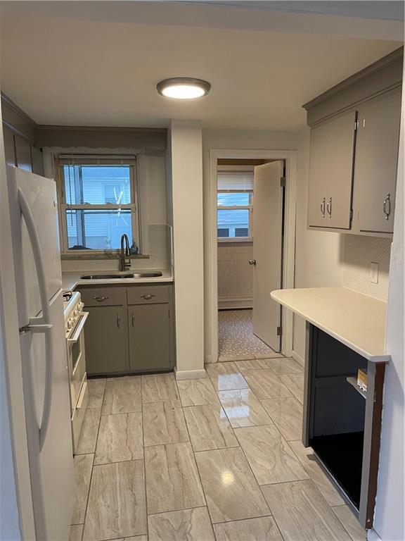 Foto del edificio - 1538 Chalkstone Ave