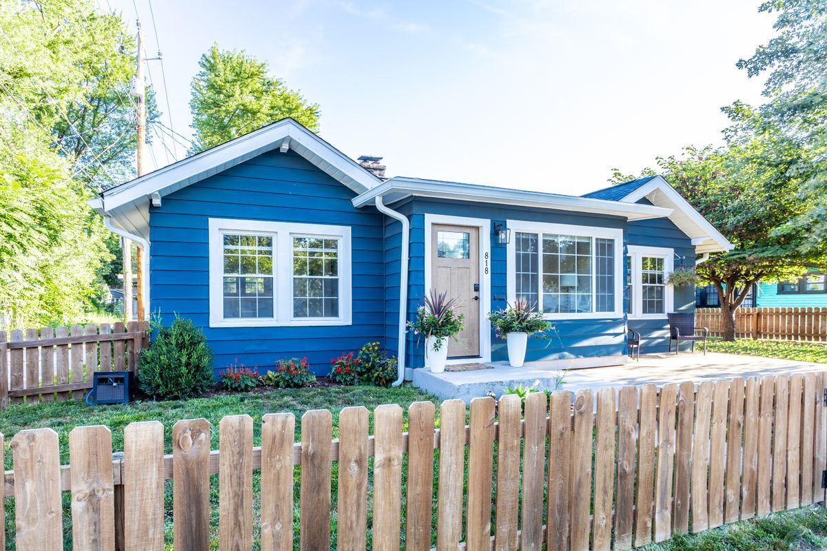 Primary Photo - 818 E 50th St