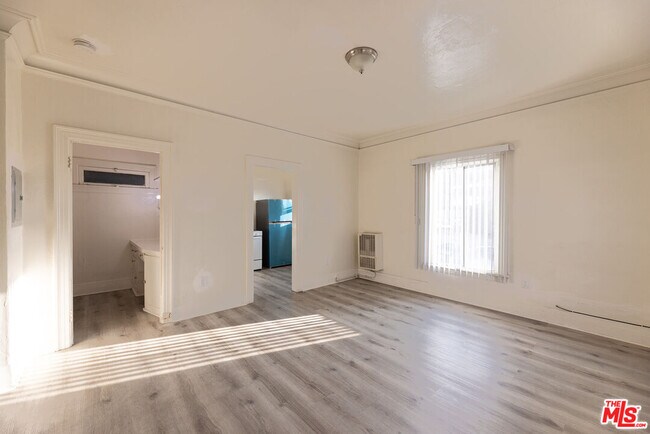 Foto del edificio - 946 S Burlington Ave