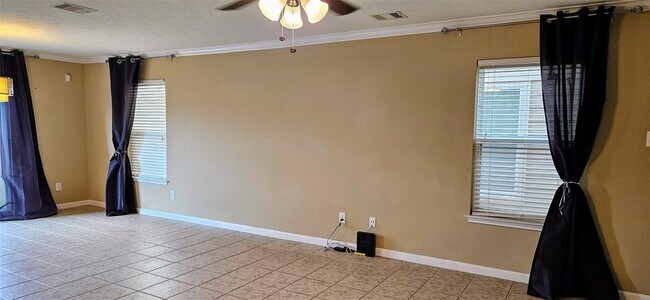 Foto del edificio - 8018 Chasewood Dr