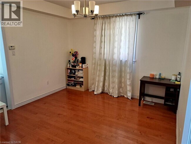 Photo du bâtiment - 39 Matteo Trail