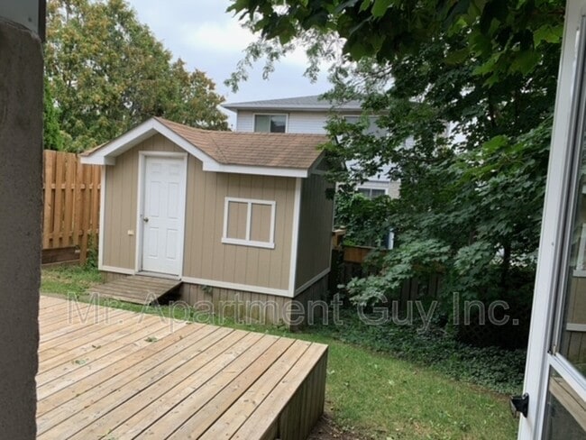 Building Photo - 122 Ironwood Crescent