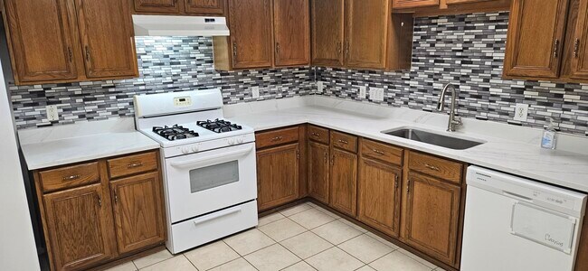 Foto del edificio - 8331 Swiftwater Ln