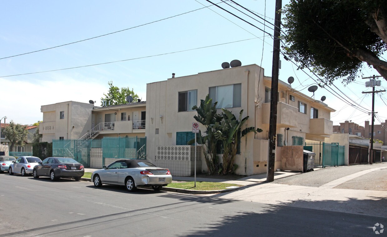 Foto del edificio - 8758 Cashio St