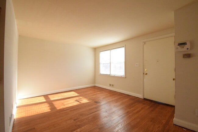 Building Photo - 4434 Cedar Garden Rd