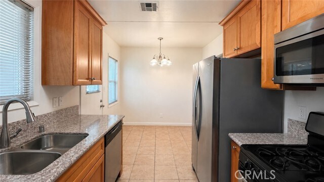 Foto del edificio - 2569 N Brighton St