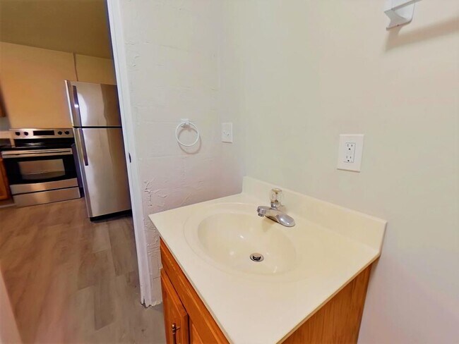 Foto del edificio - 1513 Wendell Avenue Unit B