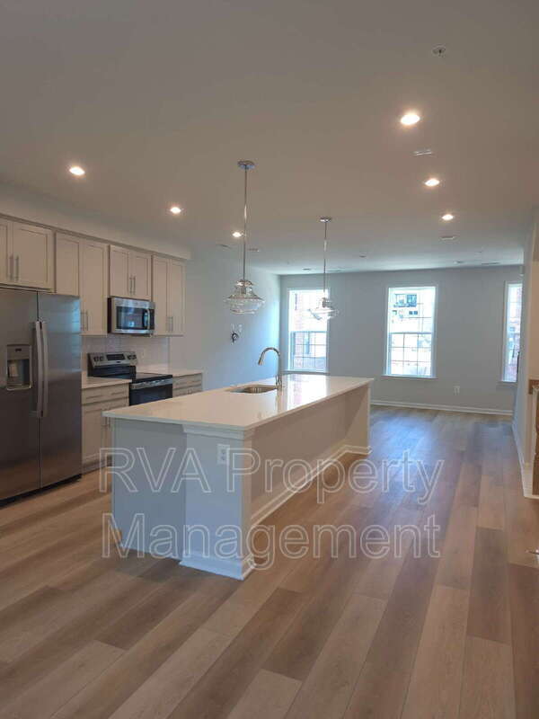 Foto del edificio - 13243 Garland Ln