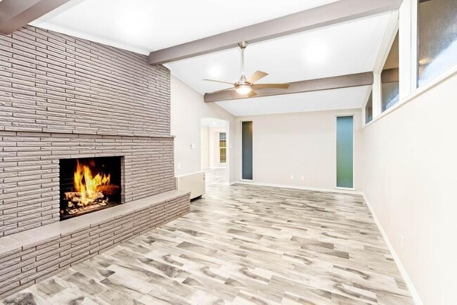 Building Photo - 7575 Coburn Dr