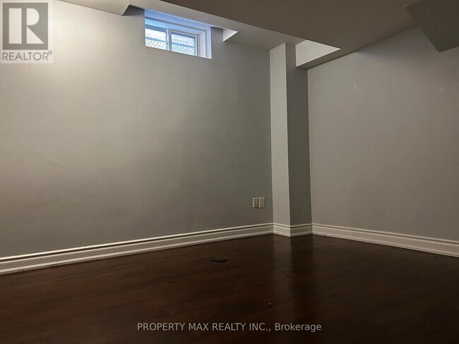 Building Photo - 30 Sedgegrass Way