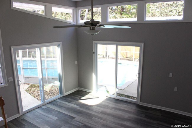 Foto del edificio - 600 NW 35th St