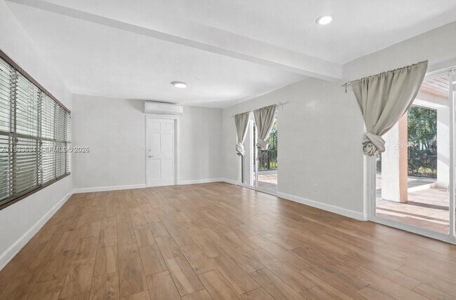 Foto del edificio - 11890 SW 72nd Pl