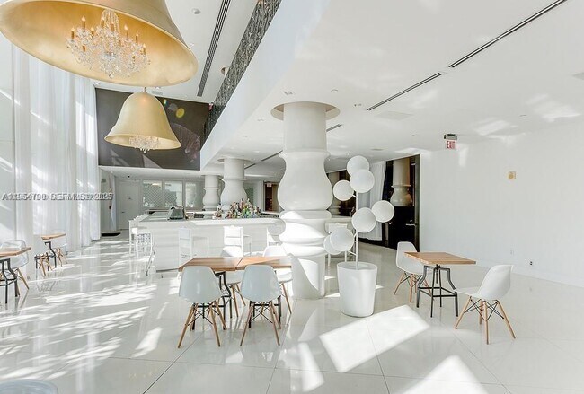 Foto del edificio - 1100 West Ave