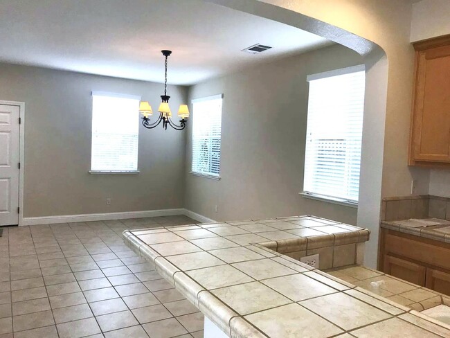 Building Photo - 543 Castle Haven Dr