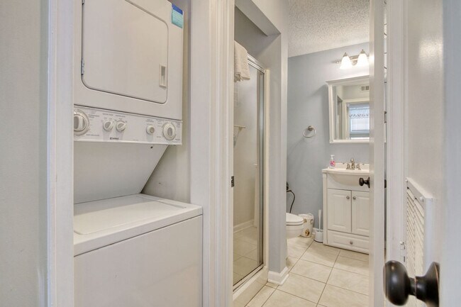 Building Photo - 351 Lake Arrowhead Rd