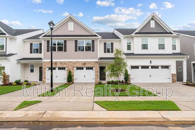 Building Photo - 45 Village Edge Dr