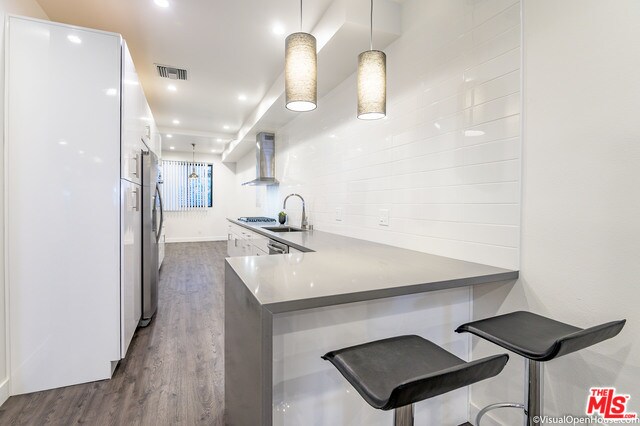 Building Photo - 8755 Shoreham Dr