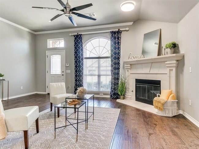 formal Living - 936 SW 140th St