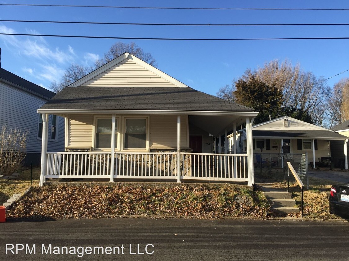 Foto principal - 250 Thompson Ave