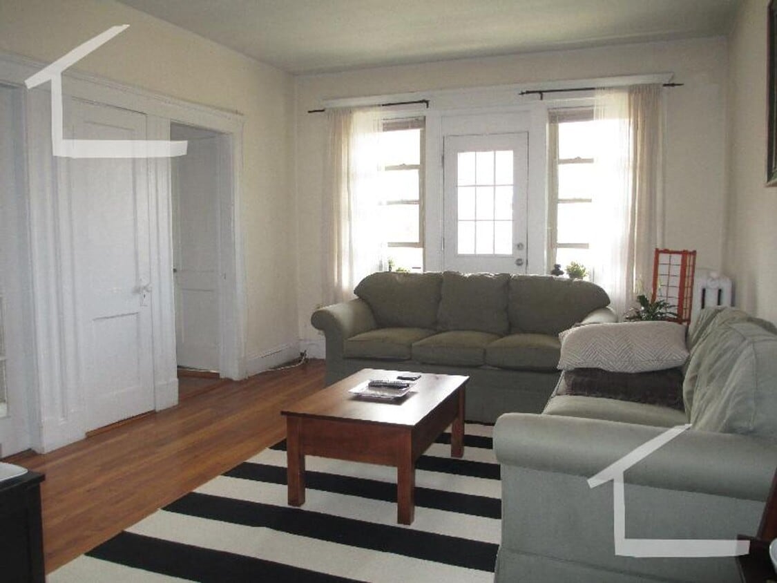 Amazing Allston two Bed Right on the Cusp of Brookline... - Amazing Allston two Bed Right on the Cusp of Brookline...