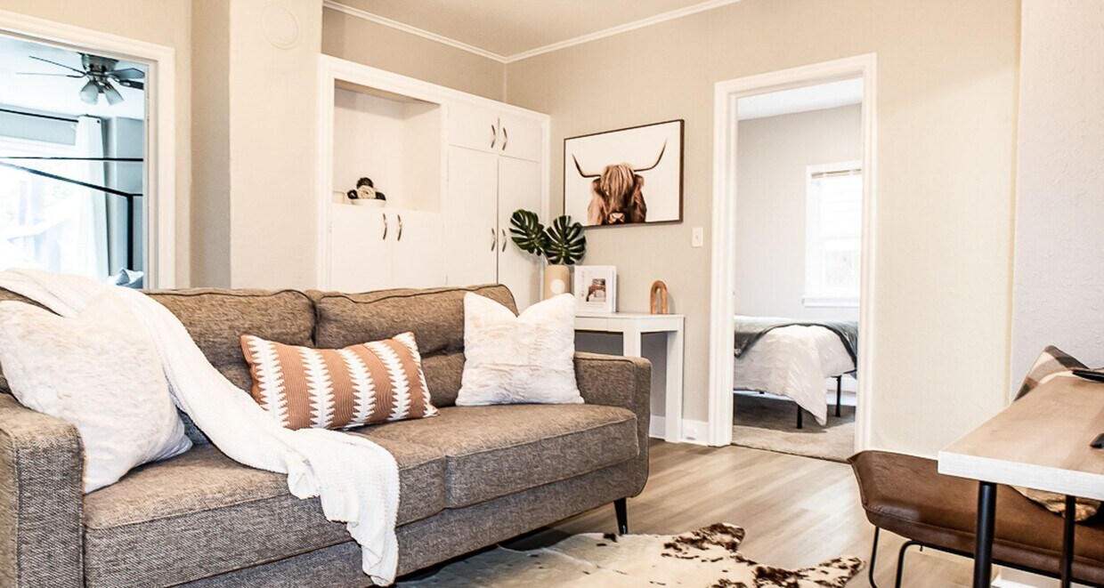 Foto principal - Cozy 2-Bedroom Home Near Sacred Heart, Shriners, and Deaconess