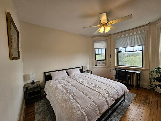 Foto del edificio - 355 Chestnut Hill Ave