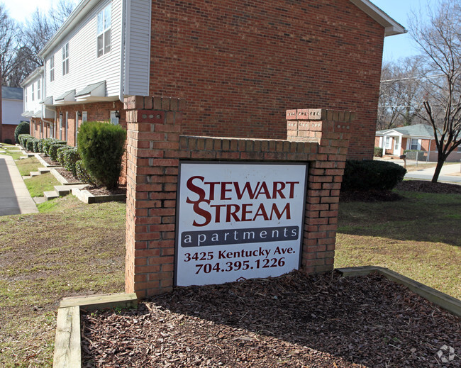 Foto del edificio - Stewart Stream