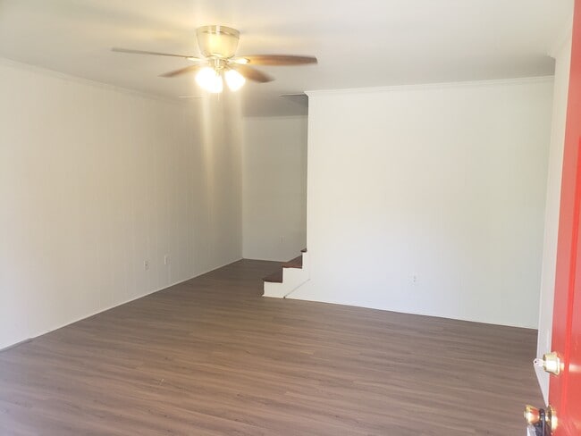 Foto del edificio - 5428 Sidbury Rd