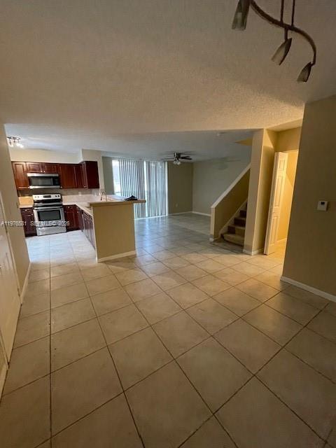 Foto del edificio - 1733 Village Blvd