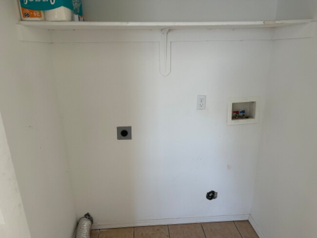 Foto del edificio - 1034 W 7th S St