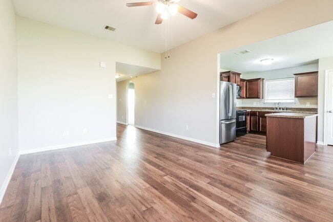 Building Photo - 5719 Rocky Trail Dr