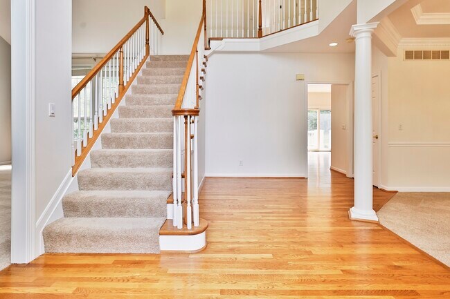 Foto del edificio - 9275 Johnston Ln