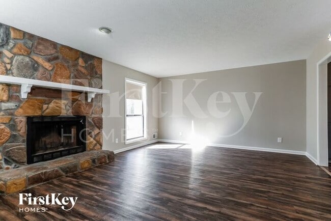 Building Photo - 424 Ridgemont Dr