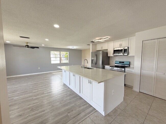 Building Photo - 7702 Ivory Terrace