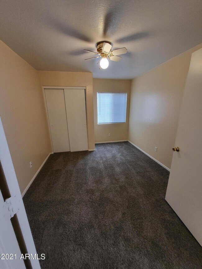 Foto del edificio - 11929 W Larkspur Rd