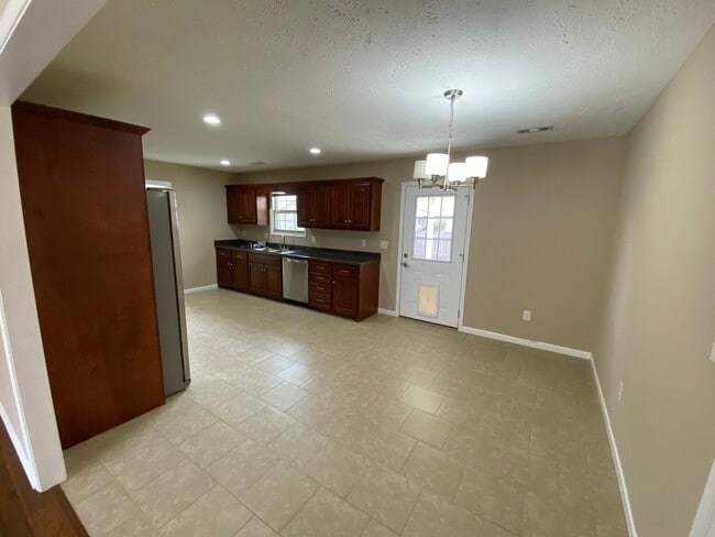 Building Photo - 367 Hendrixson Dr