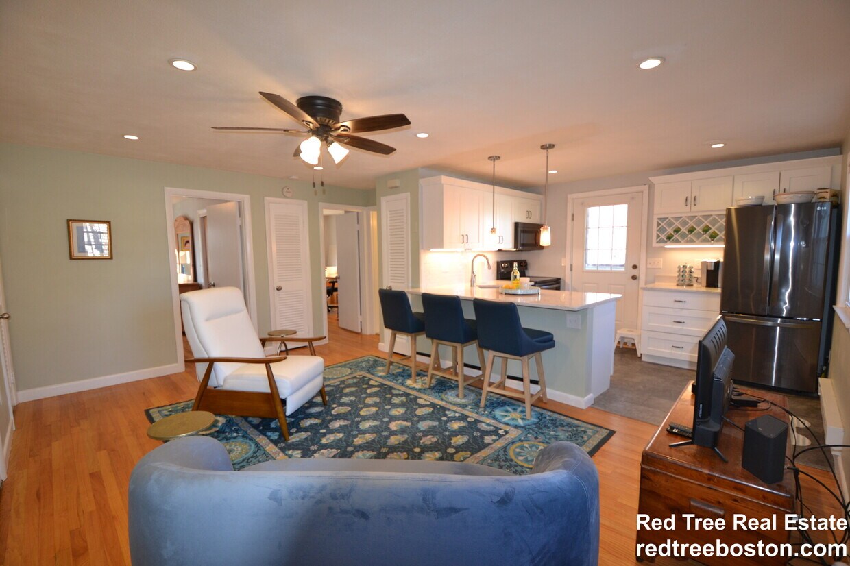 18 Austin Ct Unit D, Saugus, MA 01906 Condo for Rent in Saugus, MA